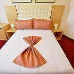 Otel Jolly