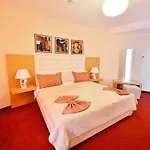 Jolly Hotel 4*
