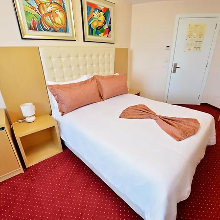 Jolly Hotel 4*