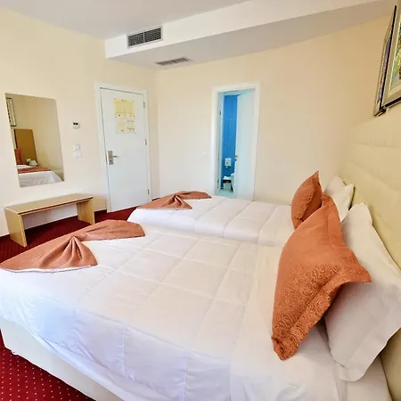 Hotel Jolly 4*