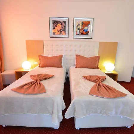 Hotel Jolly