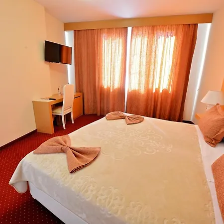 Hotel Jolly Lezhe