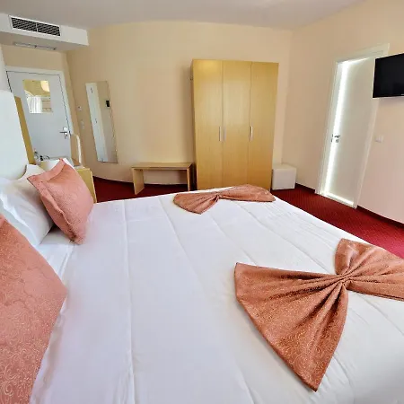 Jolly Hotel 4*